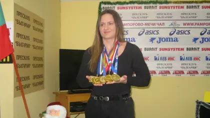 СРЯДА, 7.2.24  11.30-ЛЕГЕНДИ НА БЪЛГАРСКИЯ СПОРТ-6-КРАТНАТА СВЕТОВНА И 10-КРАТНАТА ЕВРОПЕЙСКА ШАМПИОНКА МАРИЯ ОРЯШКОВА-ЗЛАТЕН  ТРИКОЛЬОР