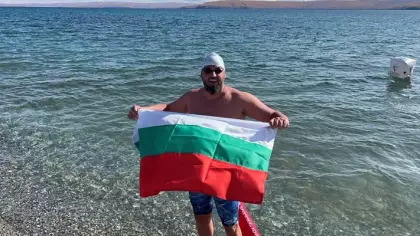 СРЯДА, 1.11.23  10.30-ПЛУВАНЕ С ЛЕГЕНДАТА ПЕТЪР СТОЙЧЕВ-25-И МЕЖДУНАРОДЕН ТУРНИР „СТЕФАН ПОПОВ-ЗАМОРАТА“. СЛЕД ТРИУМФА В ЛЕДЕНИТЕ ВОДИ НА ЕЗЕРОТО ХЬВСГЬОЛ  И ПРЕДИ ПЪРВОТО ЕВРОПЕЙСКО ПЪРВЕНСТВО ПО ЛЕДЕНО ПЛУВАНЕ